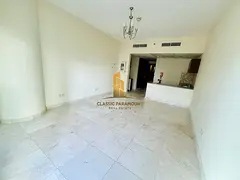 MULTIPLE CHEQUES | COMMUNITY VIEW | MIDDLE FLOOR — 3