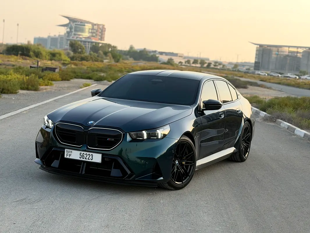 BMW M5 2026 — photo 1 of 12