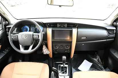 صورة 10 لـ 2026 Toyota FORTUNER