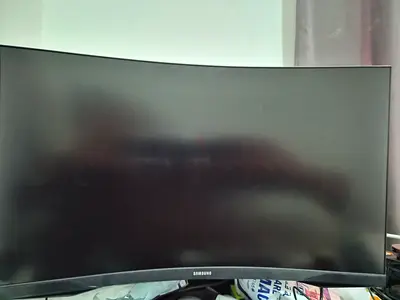 3 month old Samsung odyssey 27 inch monitor