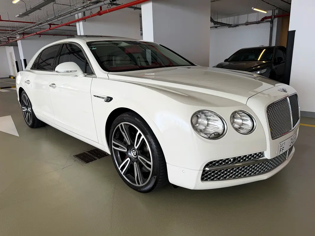 Bentley Flying Spur 2014 — photo 1 of 19