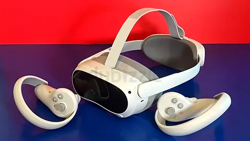 Pico 4 VR Headset with Dual Motion Controllers - Lightly Used
