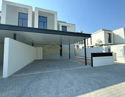 Corner | Park View | Spacious | Ready to move