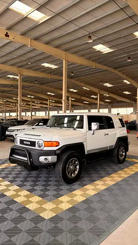 Toyota FJ Cruiser Extreme 2011 GCC Specs Original Paint