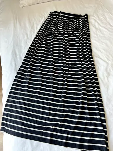 Ladies maxi skirt