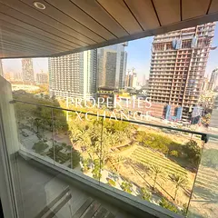 12 CHEQUES | Balcony With City &amp; Park View