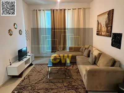 شقة فاخرة بغرفة نوم واحدة / مفروشة بالكامل / مع شرفة