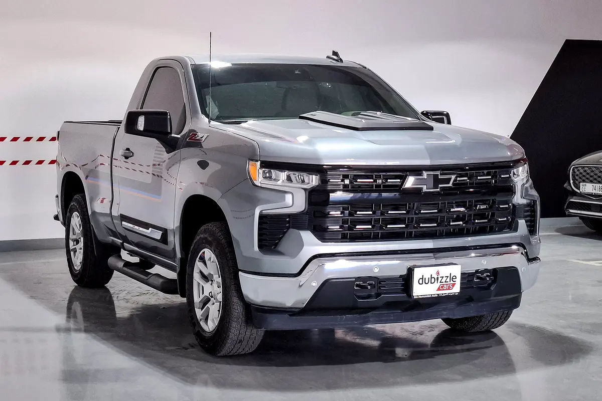 Chevrolet Silverado 1500 2025 — photo 1 of 14