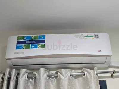 Wall-mounted split air conditioner 4 month old only - ready to install under company warranty