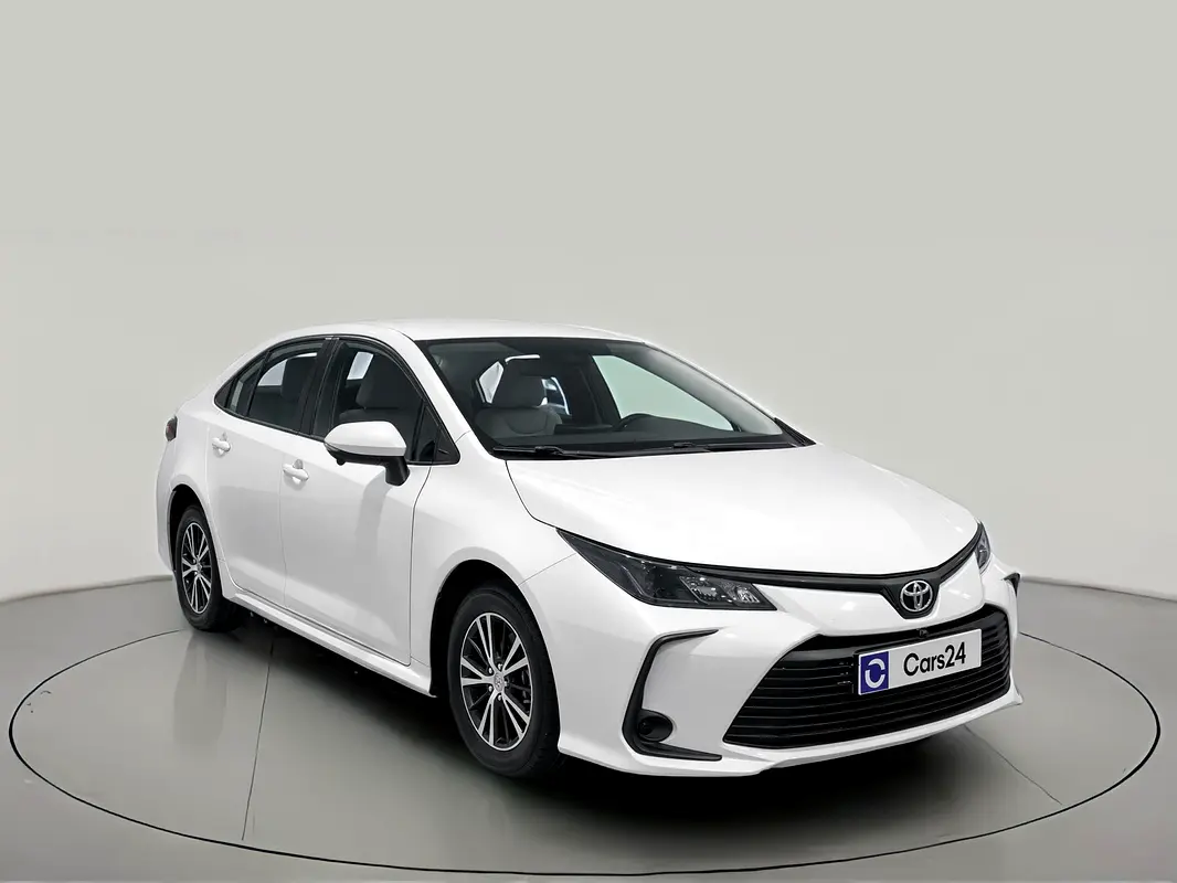 Toyota Corolla 2024 — photo 1 of 13