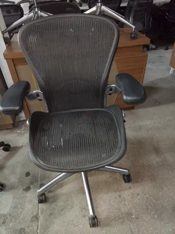 Herman Miller Aeron size B fully loaded