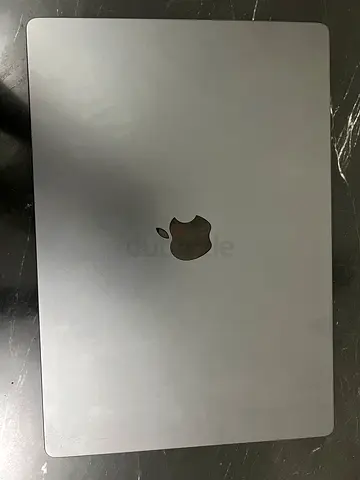 M3 MAX Macbook pro 16 36GB RAM 1TB SSD
