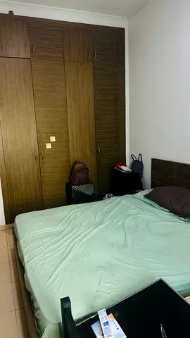 Bed space for executive lady