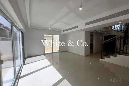 Beautiful Corner | Brand New 3BR | Rooftop