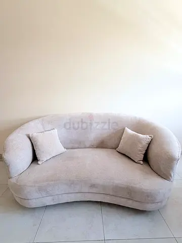 Modern Premium Curved Cream Sofa with Matching 2 Pillows