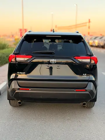 2021 Toyota RAV 4 — миниатюра 18