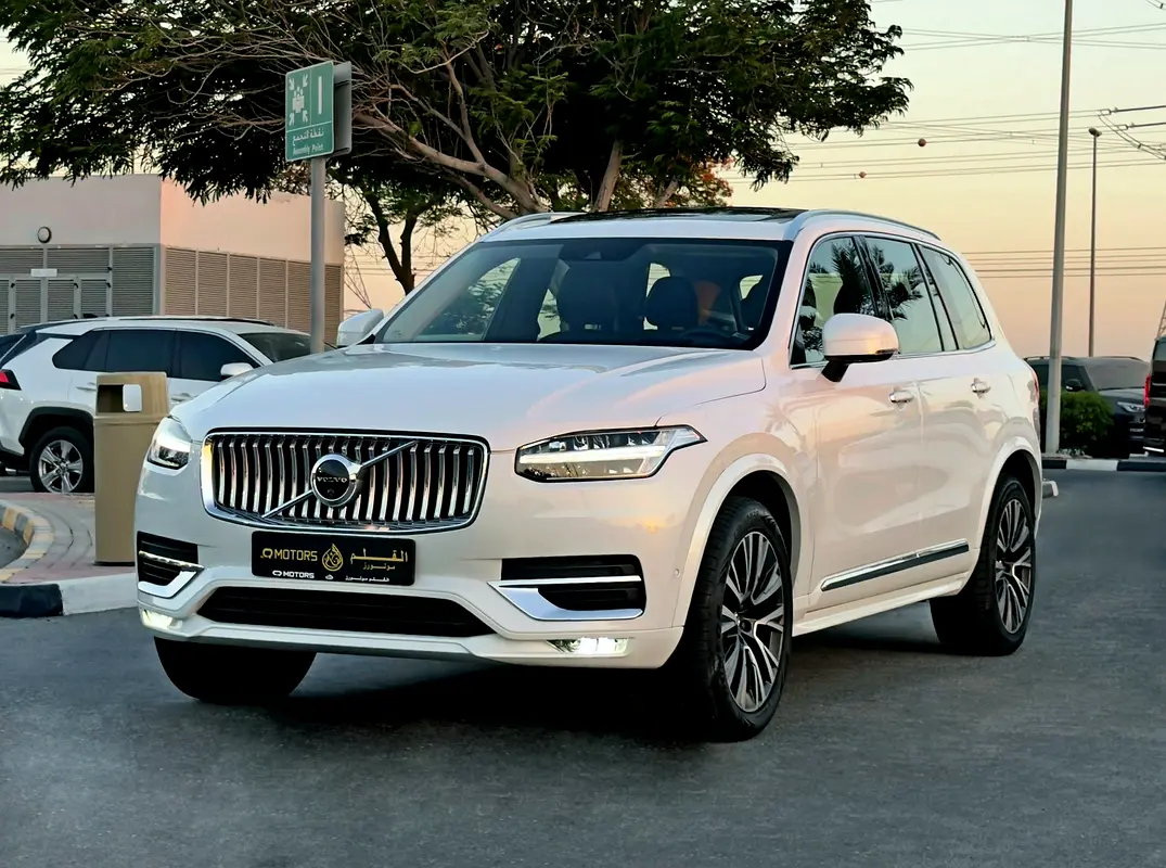 Volvo XC90 2022 — photo 1 of 13