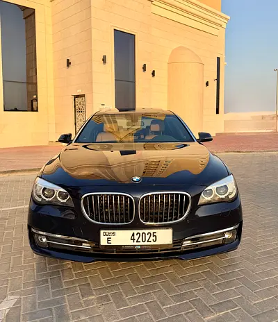 BMW 7-Series 730li Exclusive 2015 GCC Specs - Orginal paint - 2 key