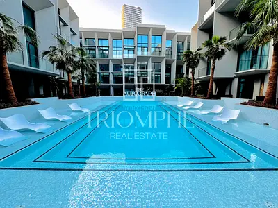 Fully Furnished Studio | Move in June 16