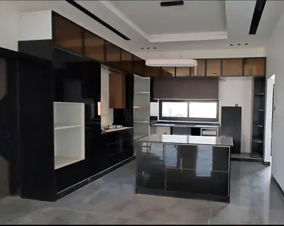 Kitchen cabinet