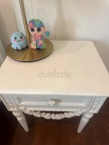 White Vintage-Style Bedside Nightstand with Carved Details