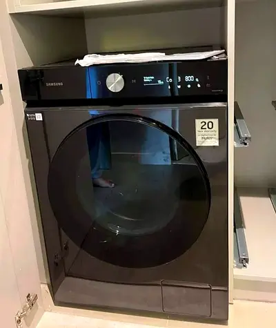 Samsung Front Load Washer-Dryer (Integrated, Dark Glass)
