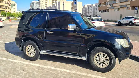 Mitsubishi Pajero GLS MID 2014 GCC Specs 3 Doors Lady Driven