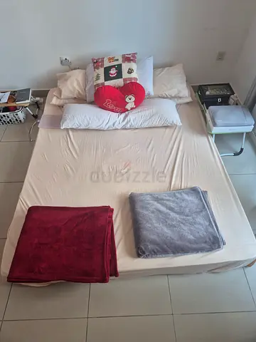 Queen bed mattress