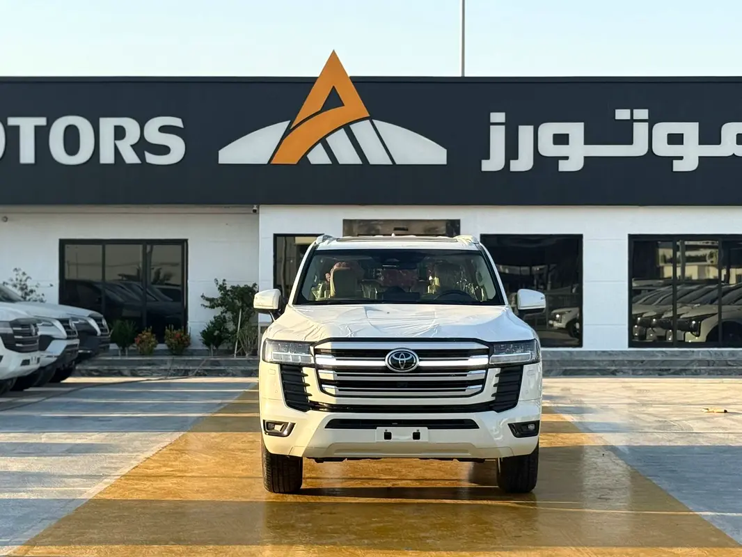 Toyota Land Cruiser 2026 — photo 1 of 15
