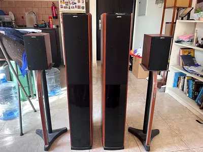 Jamo Speakers