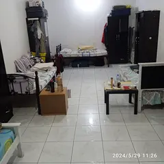 EXECUTIVE FULLY FURNISHED SHARING MALE BED SPACE AVAILABLE IN KARAMA