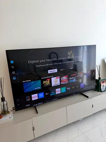 75 inch Smart LED TV in excellent condition (mounted on stand)