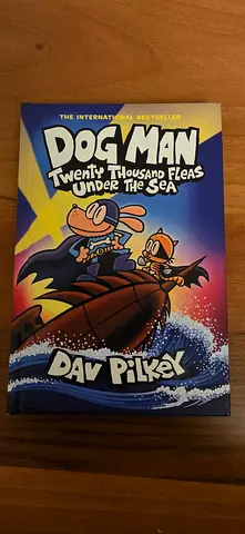 Dog Man: Twenty Thousand Fleas Under the Sea - Dav Pilkey (Childrens book)