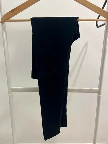 Black slim-fit girl’s leggings, size 10-11Y