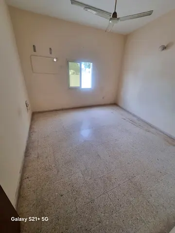 Studio for rent in Al Manakh Sharjah spacious layout prime location near markets and services suita