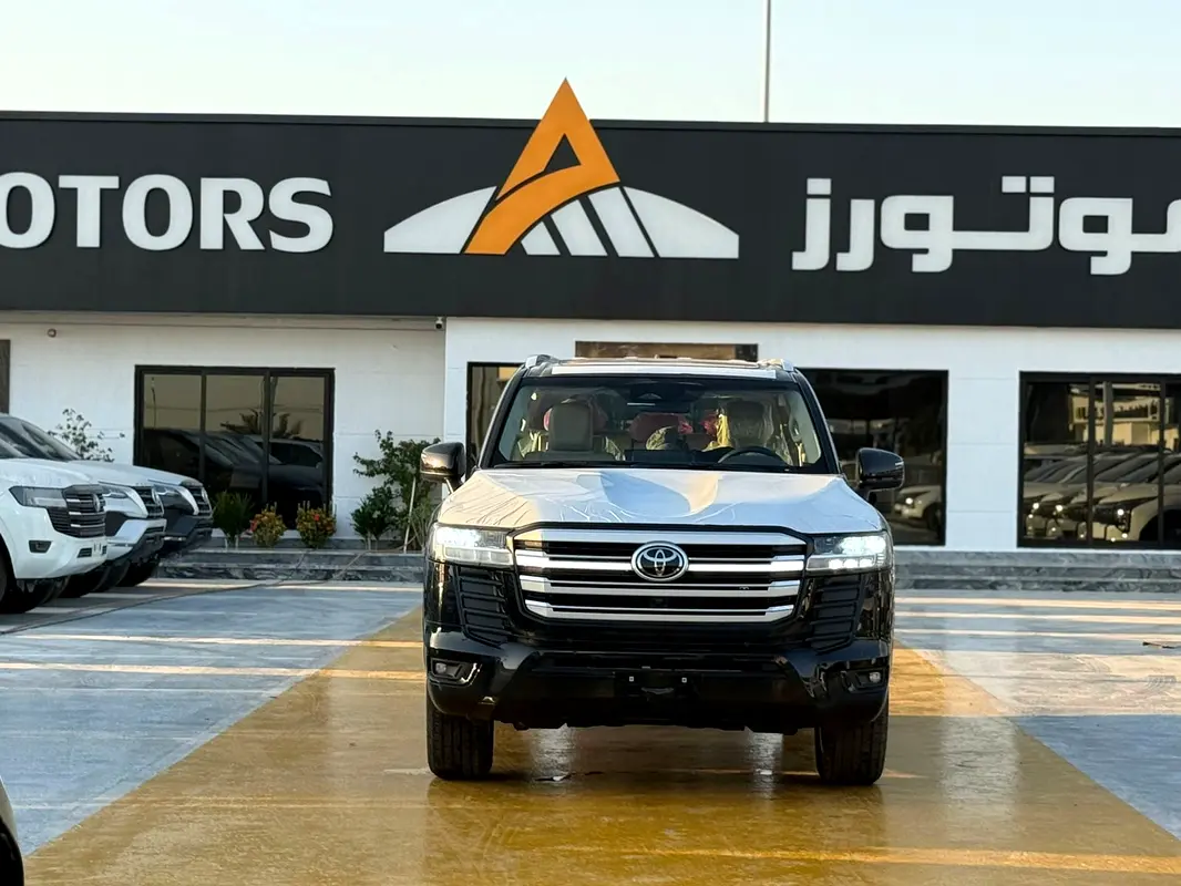 Toyota Land Cruiser 2026 — photo 1 of 15