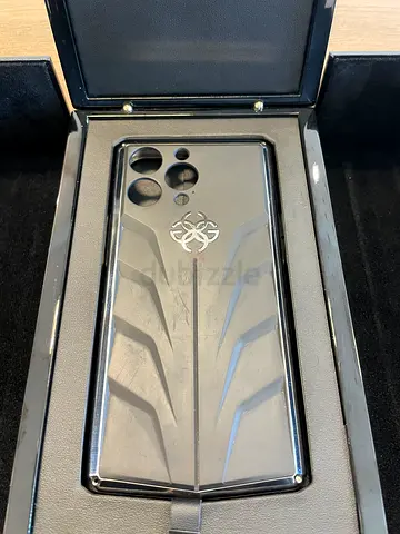 Golden Concept Iphone 15 Pro Max Cover- good condition
