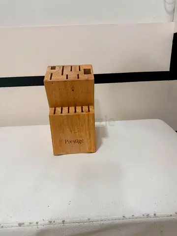 Wooden Prestige Knife Block - Holds Multiple Knives