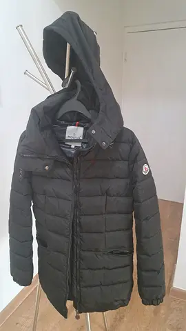 Moncler Black Hooded Puffer Jacket – Good Condition (M/38)