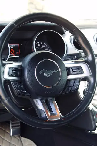 2020 FORD MUSTANG — миниатюра 11