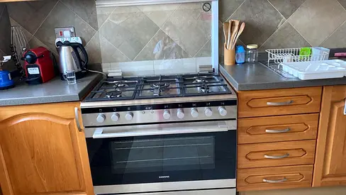 Siemens 5 Burner Gas Cooker with Oven