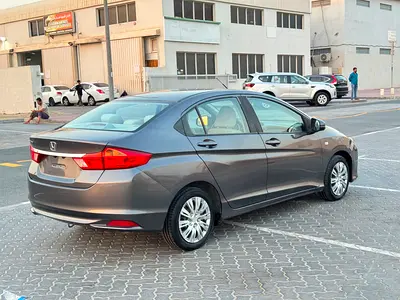 Honda City 2016 GCC Specs | Reliable &amp; Fuel Efficient Sedan
