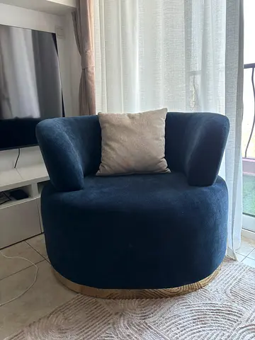 Brand nee one seater