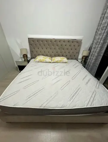 Complete Bedroom Set — Tufted Bed, Mattress, 2 Mirrored Nightstands  Lamps
