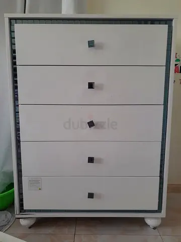White 5-Drawer Chest of Drawers - Good Condition