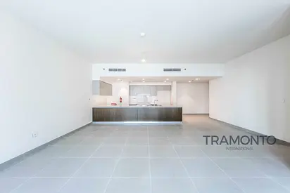 High Floor | Fountain View | Spacious Unit