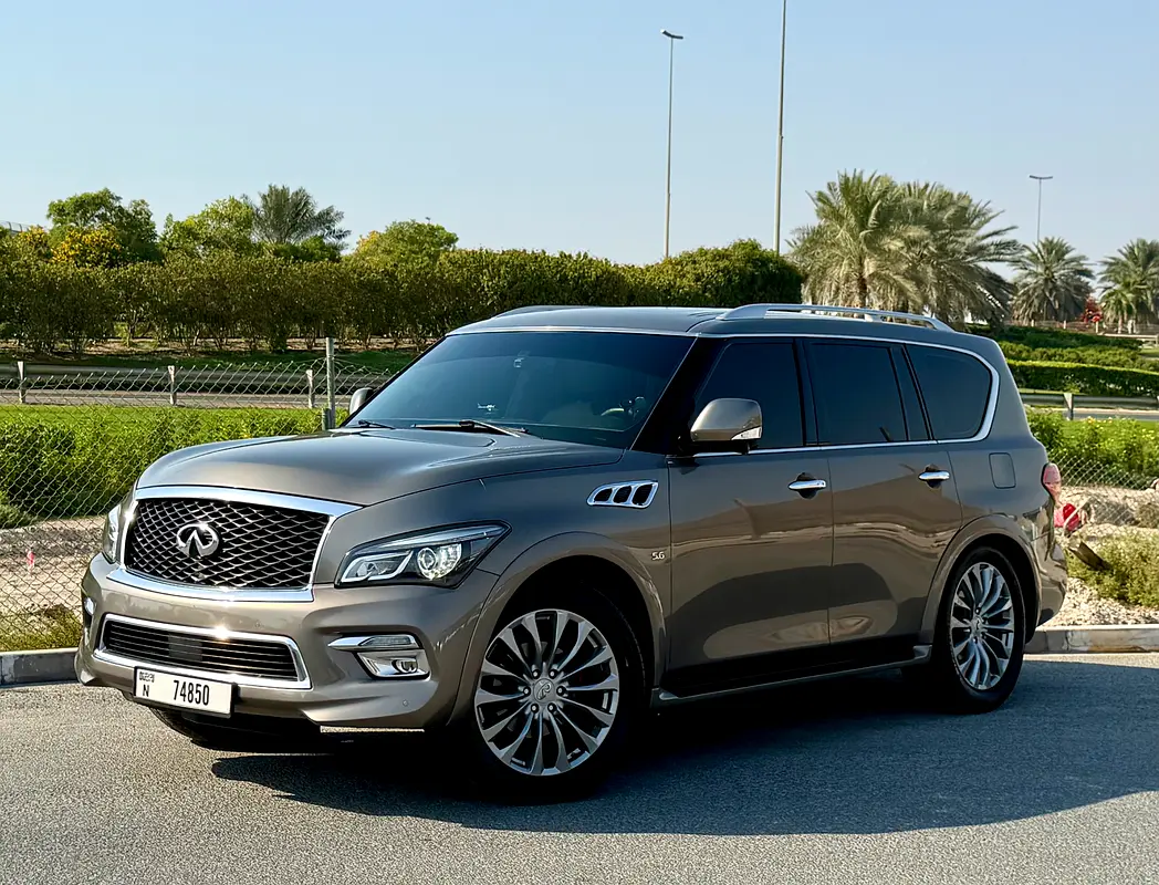Infiniti QX80 2017 — photo 1 of 13
