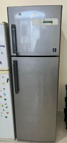 Samsung Top Freezer Refrigerator - Silver, Good Working Condition