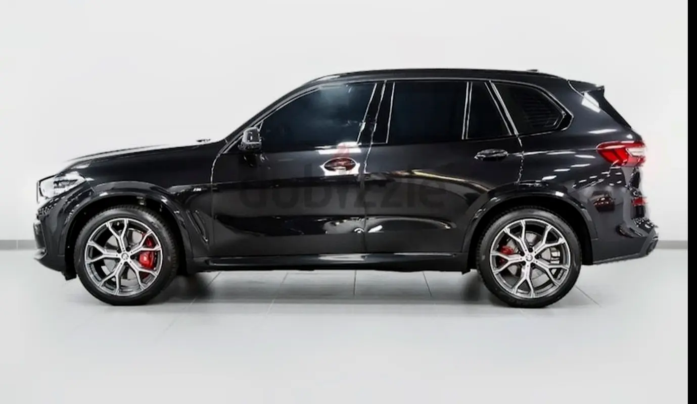 BMW X5 2023 — photo 1 of 9