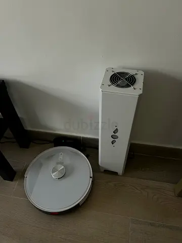 2 Tower air purifier with round robotic vacuum  Case Guru (bundle)